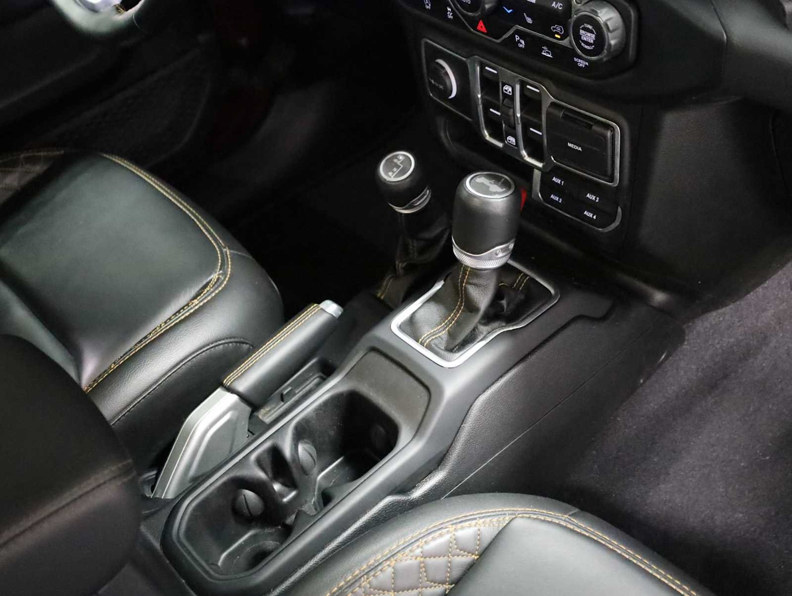 Used 2021 Jeep Wrangler Unlimited Sahara AWD/4WD image 19