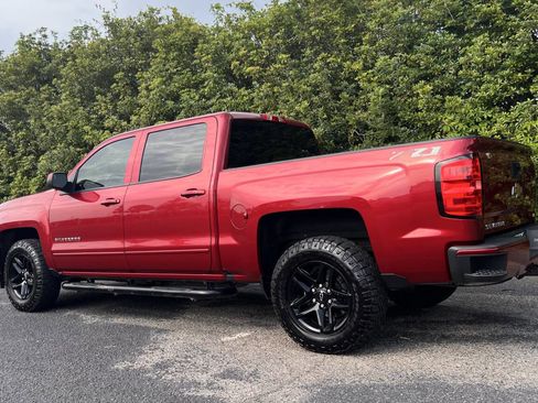 Used 2018 Chevrolet Silverado 1500 LT w/ All Star Edition image 5