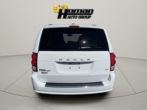 Used 2020 Dodge Grand Caravan SXT FWD image 4