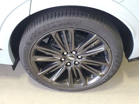 New 2026 Cadillac Lyriq V AWD/4WD image 5