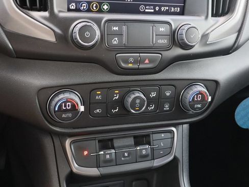 Certified 2024 GMC Terrain AT4 w/ Tech Package AWD/4WD image 17