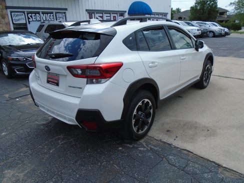 Used 2022 Subaru Crosstrek 2.0i Premium AWD/4WD image 2
