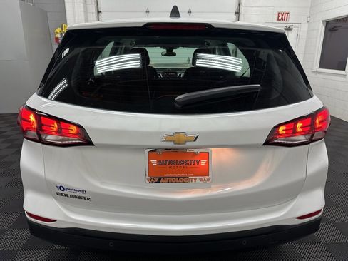 Used 2022 Chevrolet Equinox LS image 9