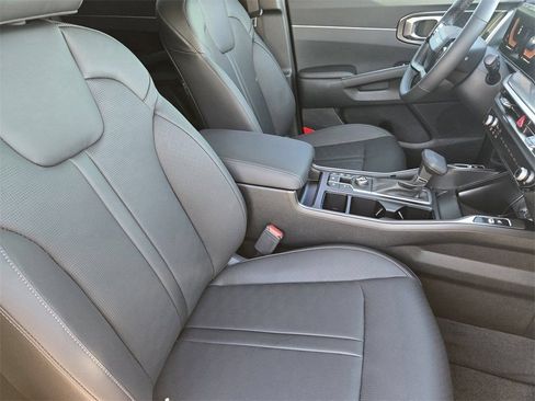 New 2026 Kia Sorento S w/ S Panoramic Sunroof Package FWD image 11