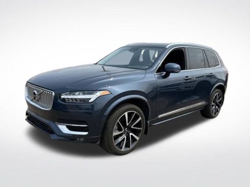 Used 2024 Volvo XC90 B5 Plus w/ Protection Package Premier AWD/4WD image 3