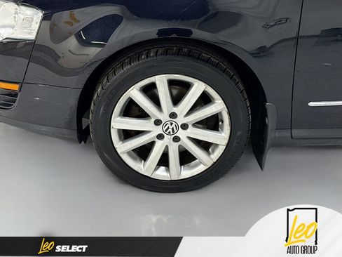 Used 2010 Volkswagen Passat Komfort FWD image 30