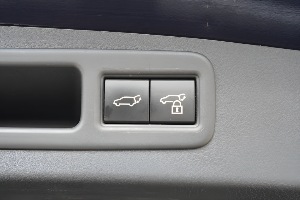Used 2023 Lexus RX 350 F Sport w/ Accessory Package AWD/4WD image 11