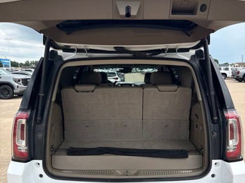 Used 2018 GMC Yukon SLT w/ Premium Edition AWD/4WD image 25