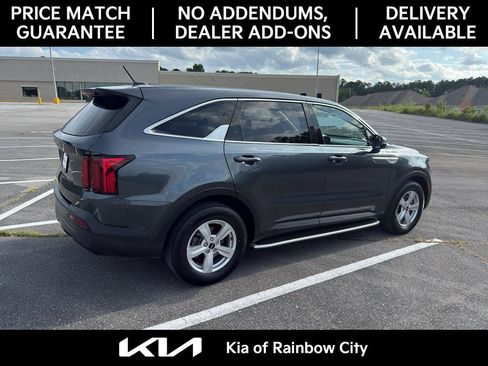 Used 2023 Kia Sorento LX FWD image 5