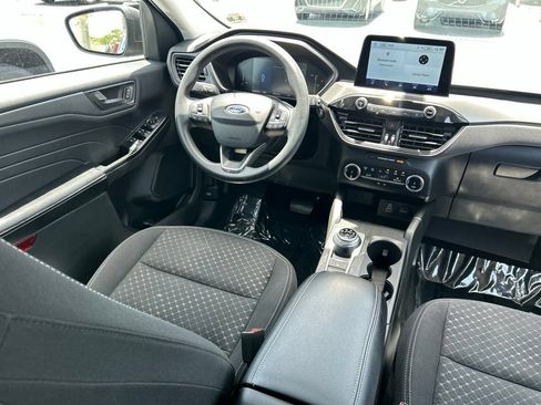 Used 2025 Ford Escape Active FWD image 9