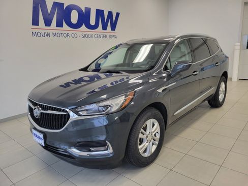 Used 2019 Buick Enclave Essence image 2
