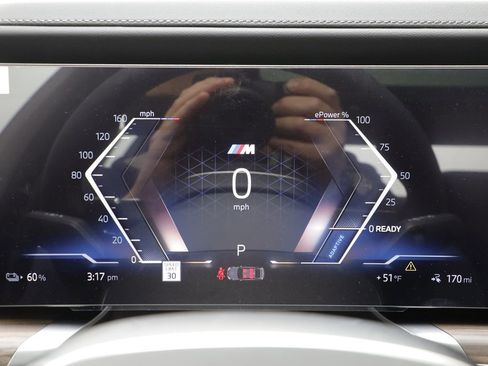 New 2026 BMW i7 xDrive60 w/ Premium Package image 9