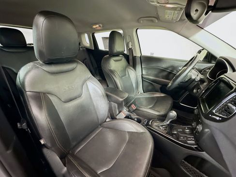 Used 2018 Jeep Compass Limited AWD/4WD image 27
