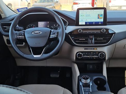 Used 2022 Ford Escape SEL image 17