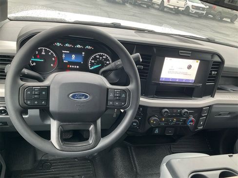 New 2026 Ford F350 XL w/ XL Chrome Package image 24