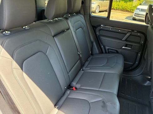 Certified 2025 Land Rover Defender 110 S AWD/4WD image 29