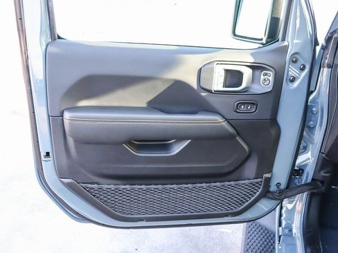 New 2026 Jeep Wrangler Unlimited Sahara AWD/4WD image 25