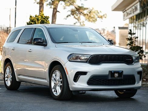 Used 2024 Dodge Durango GT image 1