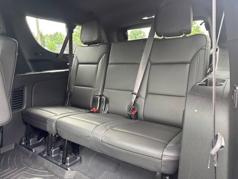 Used 2023 Chevrolet Suburban High Country w/ LPO, Illumination Package AWD/4WD image 18