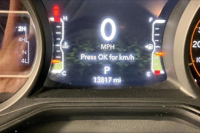 Used 2026 Jeep Wrangler Unlimited Sahara AWD/4WD image 12
