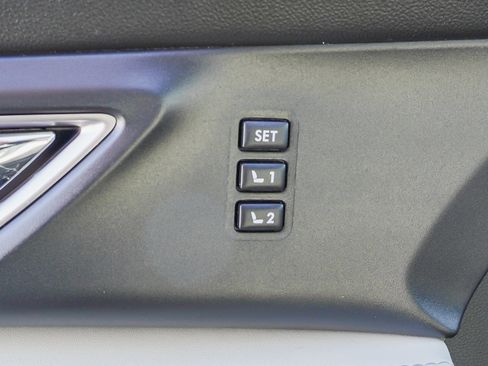 Used 2023 Subaru Ascent Limited w/ Technology Package image 19