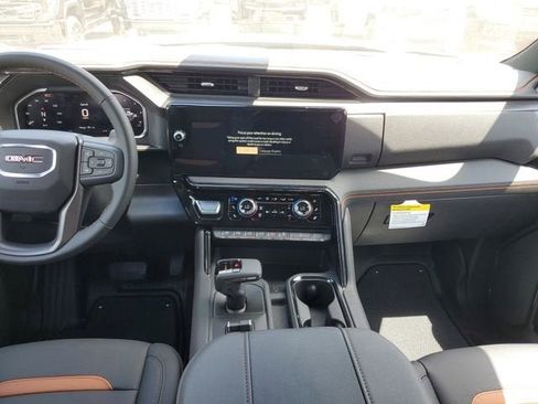 New 2026 GMC Sierra 1500 AT4 w/ AT4 Premium Package AWD/4WD image 15