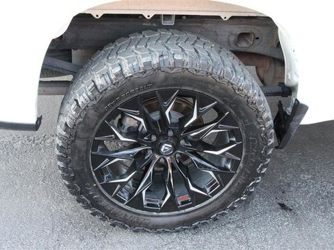 Used 2020 Chevrolet Silverado 1500 LT Trail Boss w/ Convenience Package AWD/4WD image 32