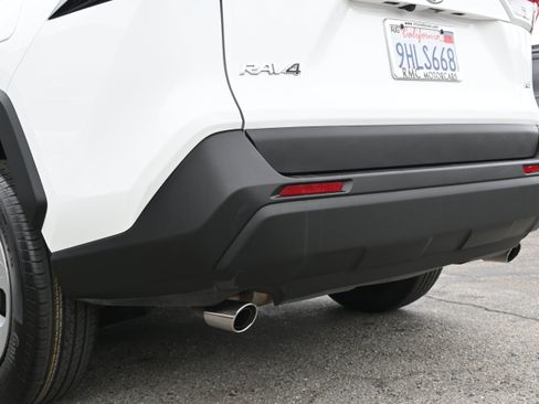 Used 2023 Toyota RAV4 LE image 53