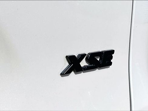 Used 2022 Toyota RAV4 XSE w/ Weather Package AWD/4WD image 10