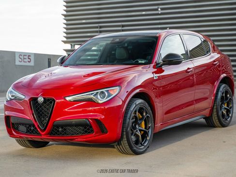 Used 2020 Alfa Romeo Stelvio Quadrifoglio image 14