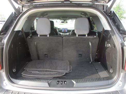 Used 2023 Ford Explorer XLT w/ Equipment Group 202A AWD/4WD image 42