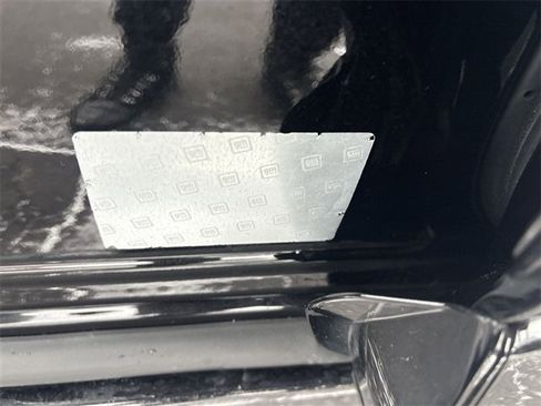 Certified 2024 Buick Encore GX Avenir image 32