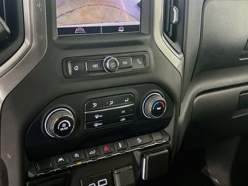 Used 2022 Chevrolet Silverado 1500 Custom Trail Boss AWD/4WD image 11