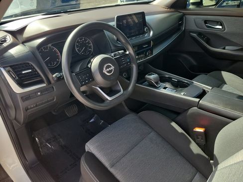 Certified 2022 Nissan Rogue SV FWD image 14