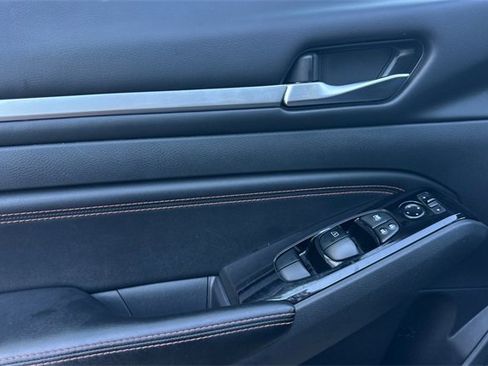 Used 2023 Nissan Altima 2.5 SR image 12