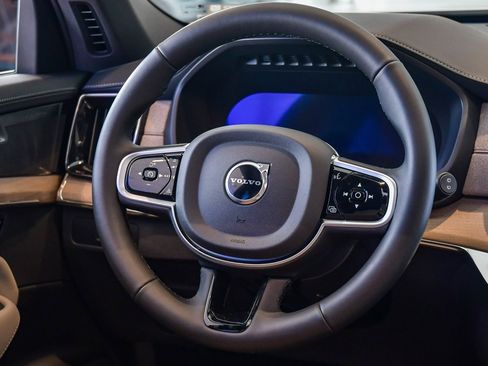 Used 2025 Volvo XC90 B5 Plus w/ Protection Package Premier image 13