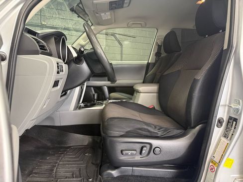 Used 2012 Toyota 4Runner SR5 AWD/4WD image 21