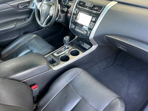 Used 2015 Nissan Altima 3.5 SL FWD image 19