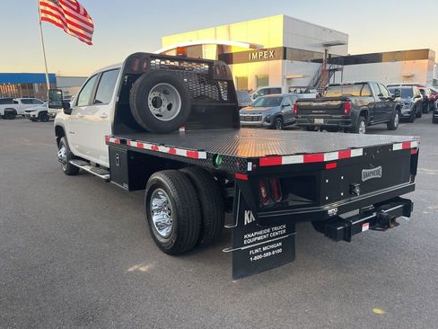 Used 2023 Chevrolet Silverado 3500 LT w/ Convenience Package image 3