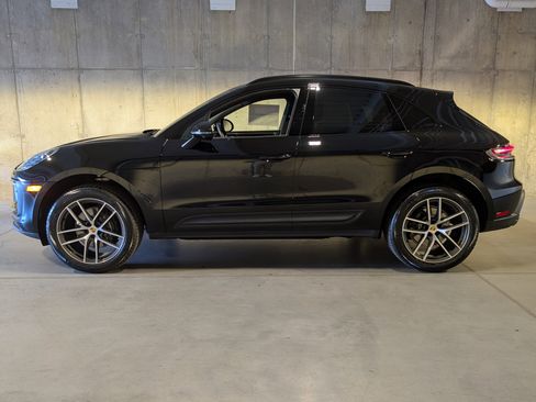 New 2026 Porsche Macan image 2