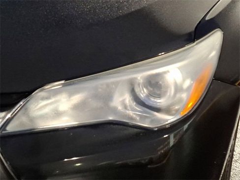 Used 2016 Toyota Camry XLE image 14