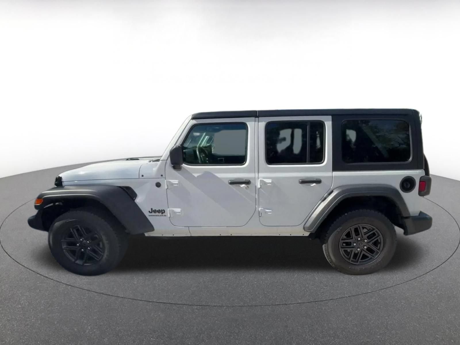 Used 2025 Jeep Wrangler Unlimited Sport AWD/4WD image 8