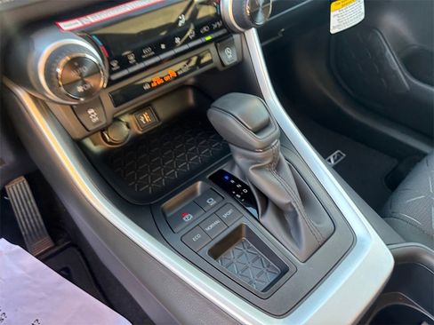 New 2025 Toyota RAV4 XLE w/ Convenience Package image 19