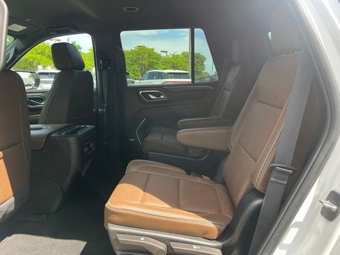 Used 2023 Chevrolet Tahoe High Country AWD/4WD image 13