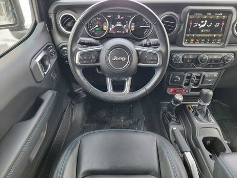 Certified 2022 Jeep Wrangler Unlimited Rubicon 4xe w/ Cold Weather Group image 31