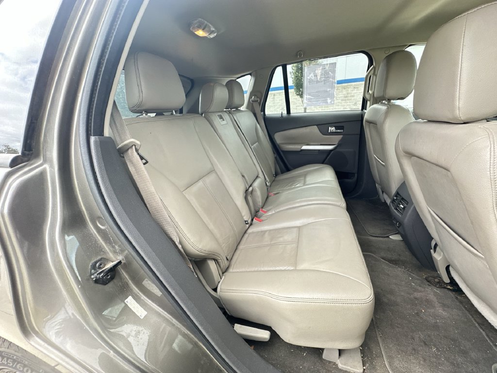 Used 2013 Ford Edge SEL FWD image 26