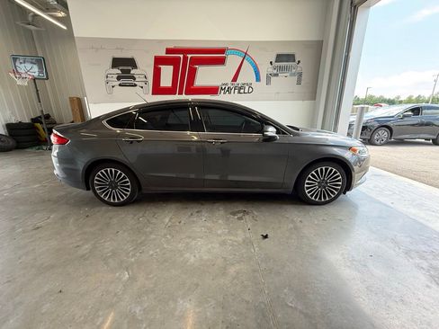 Used 2018 Ford Fusion Titanium AWD/4WD image 5