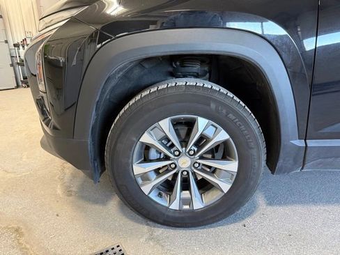 Used 2025 Chevrolet Equinox LT image 13