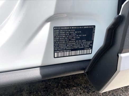 New 2026 Volkswagen Tiguan SE AWD/4WD image 18