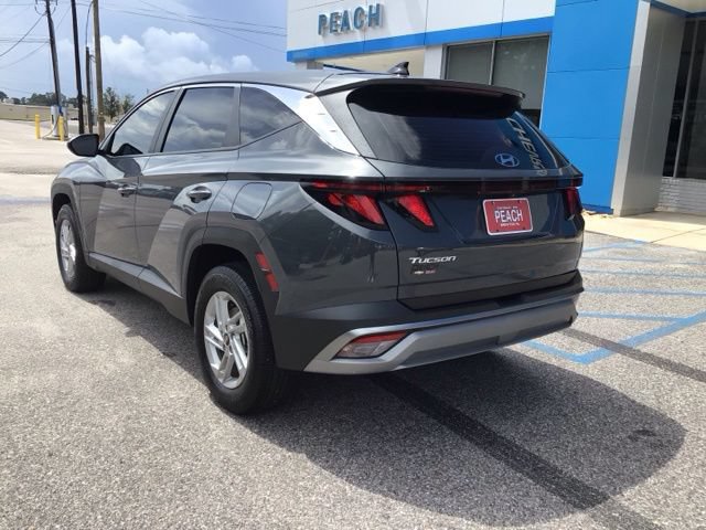 Used 2025 Hyundai Tucson SE AWD/4WD image 3